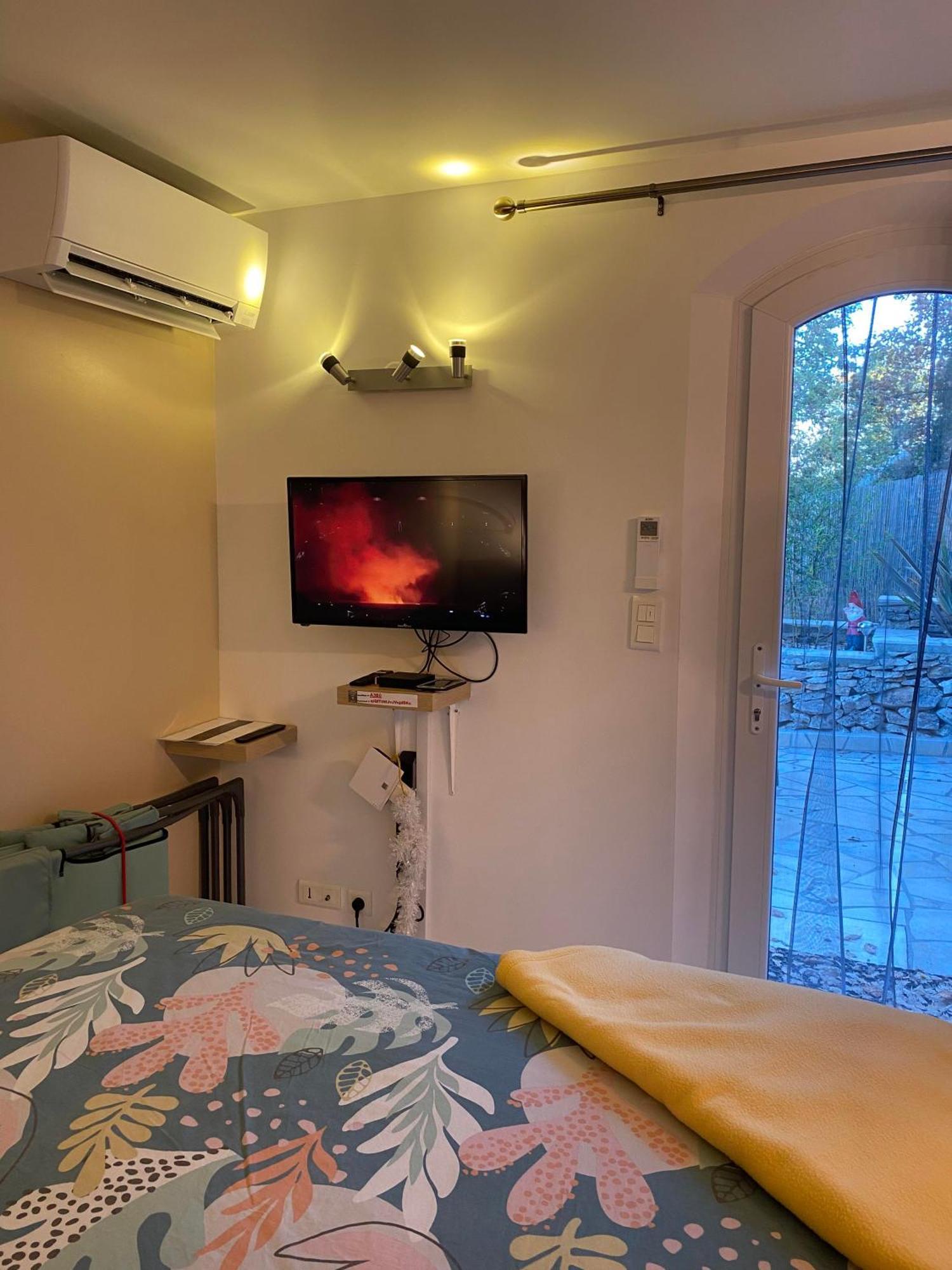 Le Refuge Daire Montmeyan Dış mekan fotoğraf